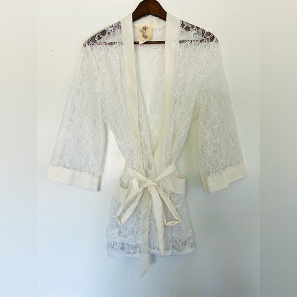 VINTAGE 70s Sears Lace Robe - Picture 4 of 9